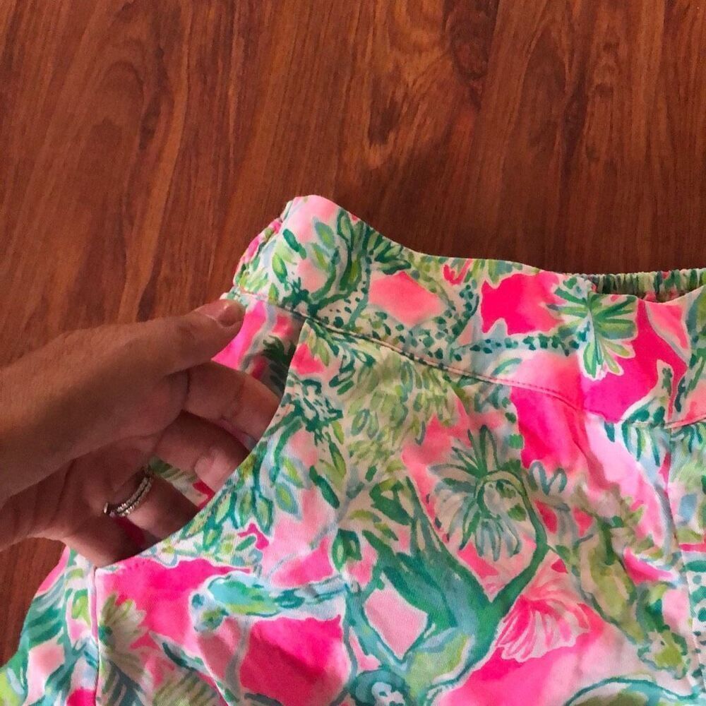 Lilly Pulitzer Pink and green floral scalloped bottom shorts size S - Picture 4 of 5